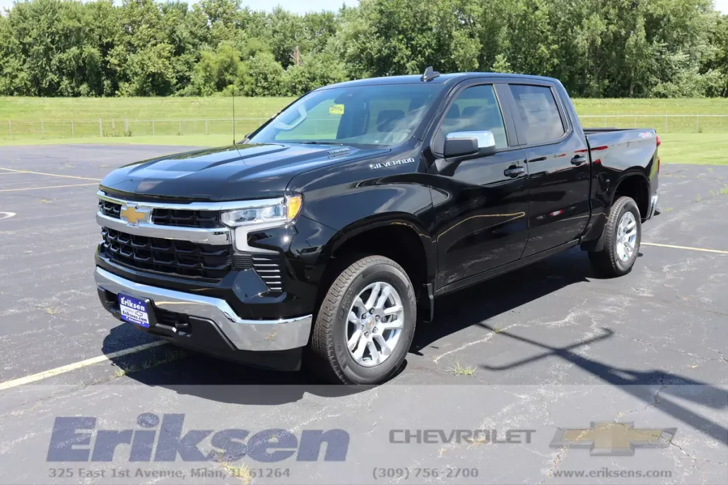 2025 Chevrolet Silverado 1500 LT photo 1