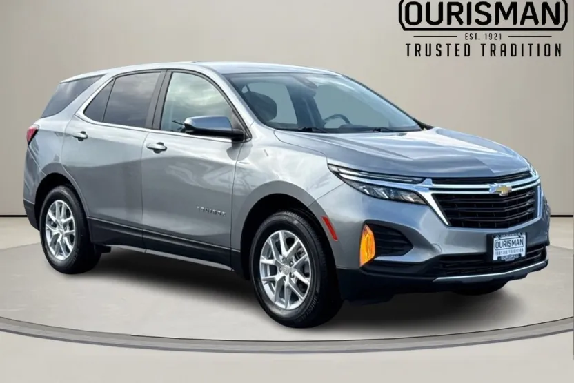2023 Chevrolet Equinox LT photo 1