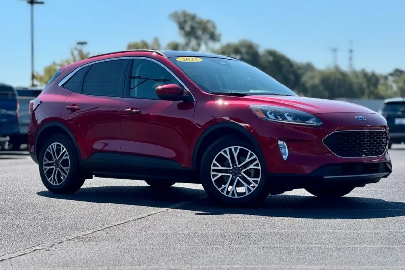 2022 Ford Escape SEL photo 1