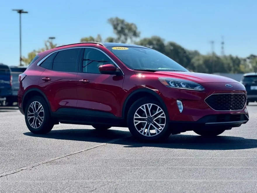 2022 Ford Escape SEL photo 1