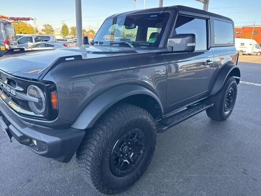 2023 Ford Bronco Outer Banks photo 1