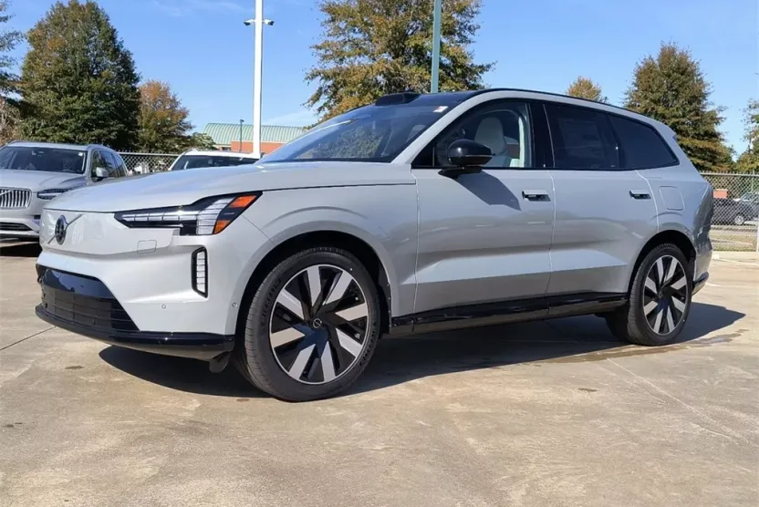 2025 Volvo EX90 Twin Motor Ultra photo 1