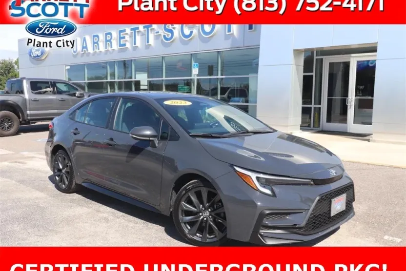 2023 Toyota Corolla SE photo 1