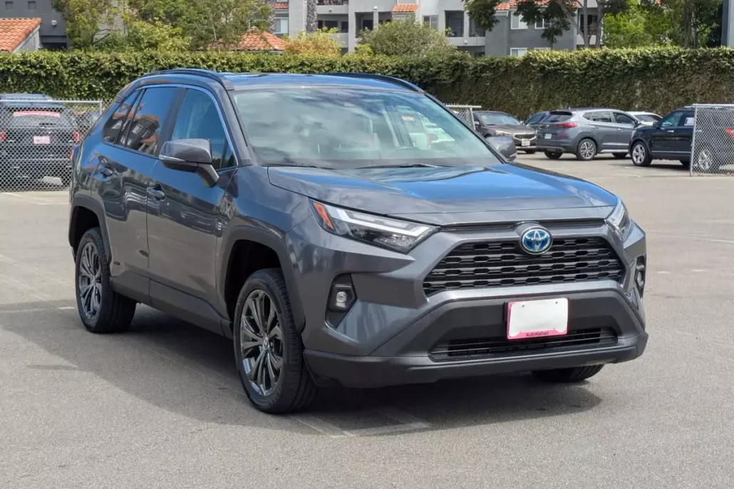 2023 Toyota RAV4 Hybrid XLE Premium photo 1