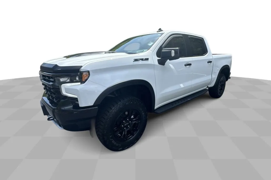 2024 Chevrolet Silverado 1500 ZR2 photo 1