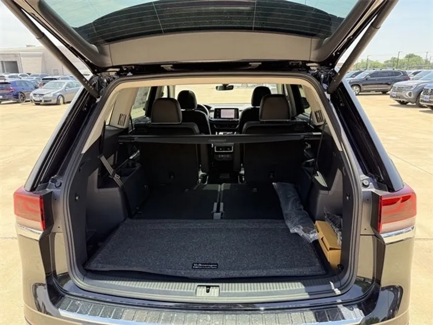 2025 Volkswagen Atlas SEL Premium R-Line photo 15