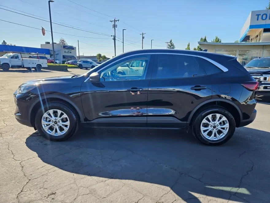 2023 Ford Escape Active photo 1