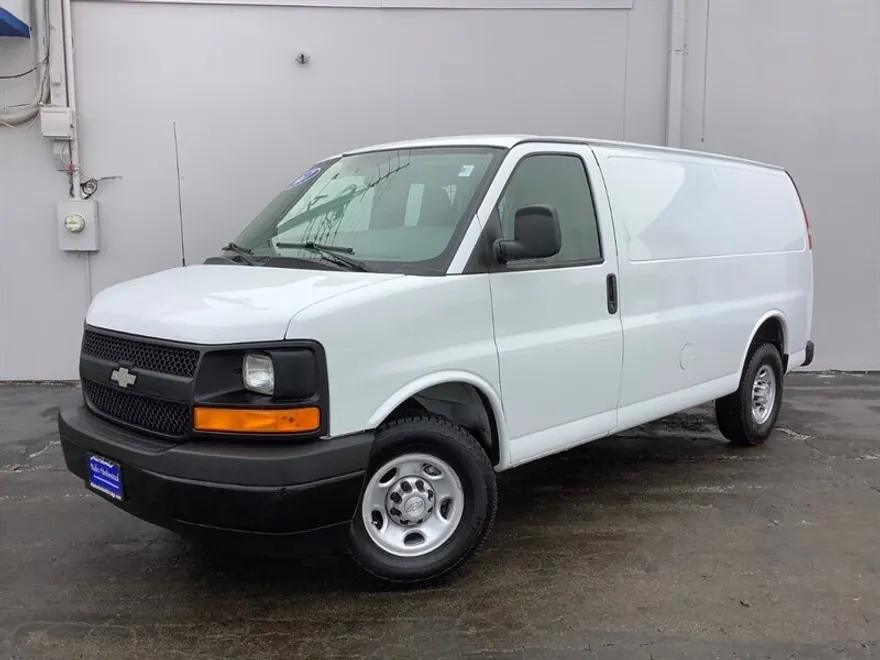 2017 Chevrolet Express 2500 Van photo 1