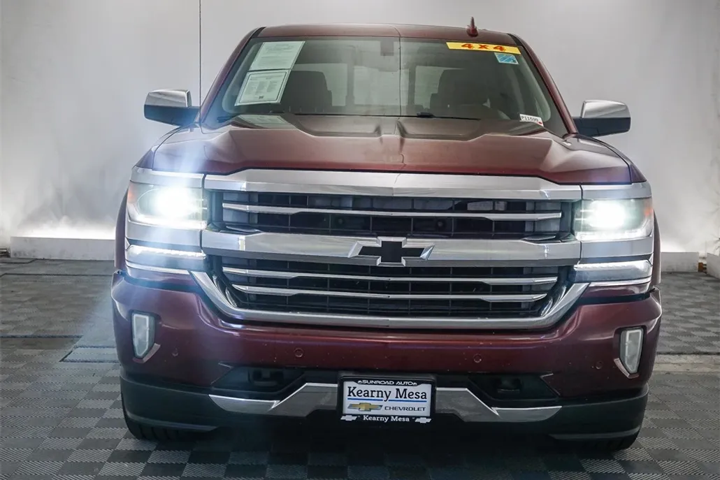2016 Chevrolet Silverado High Country photo 1