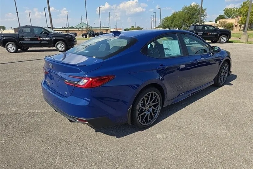 2026 Toyota Camry SE photo 1