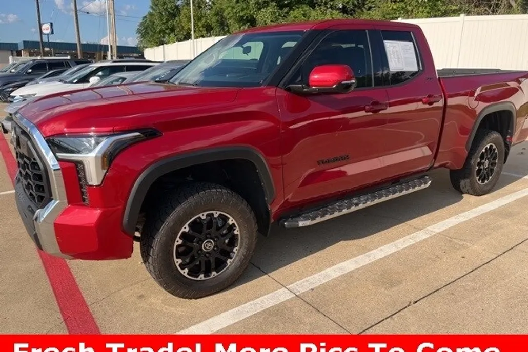 2022 Toyota Tundra SR5 photo 1
