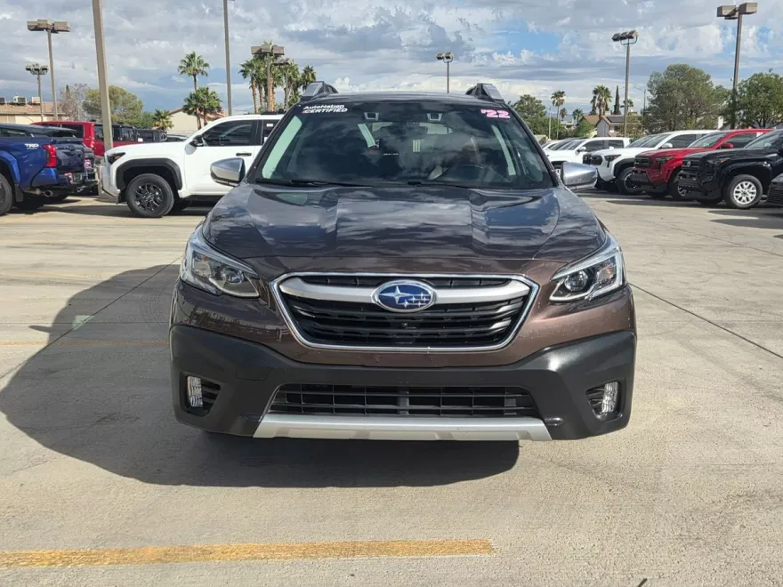 2022 Subaru Outback Touring photo 1