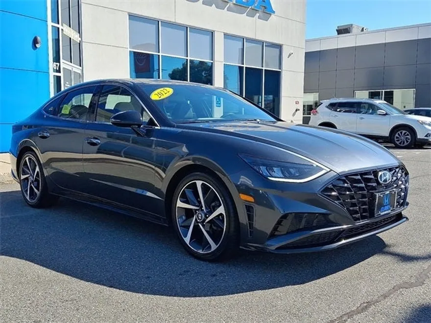 2022 Hyundai Sonata SEL Plus photo 1