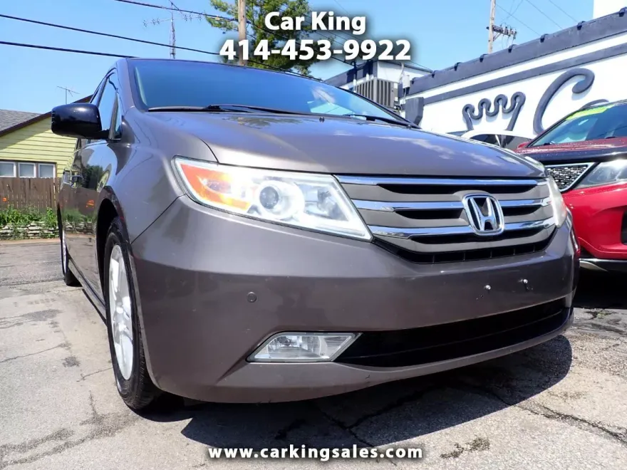 2012 Honda Odyssey Touring photo 1