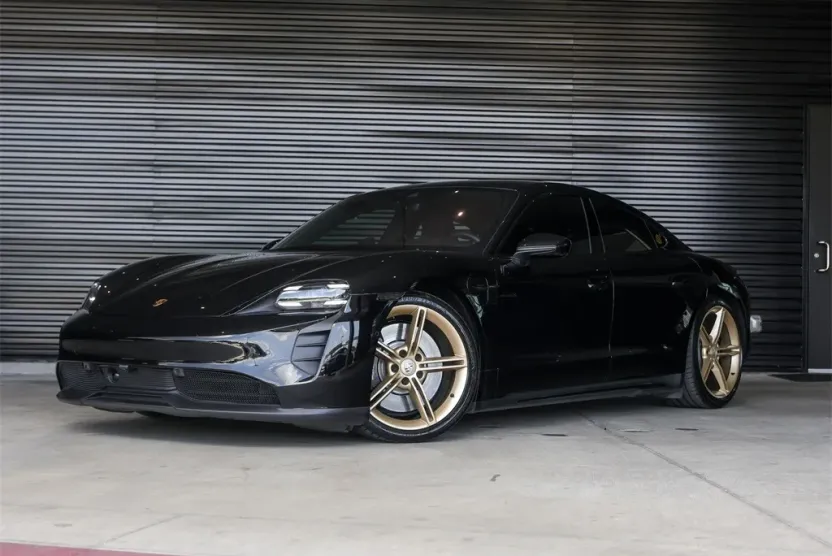 2024 Porsche Taycan GTS photo 1
