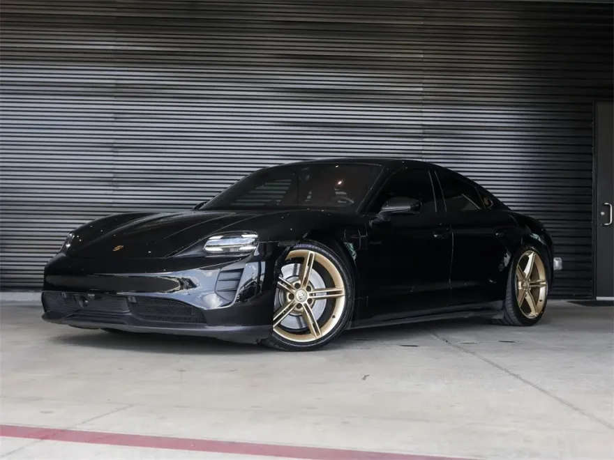 2024 Porsche Taycan GTS photo 1