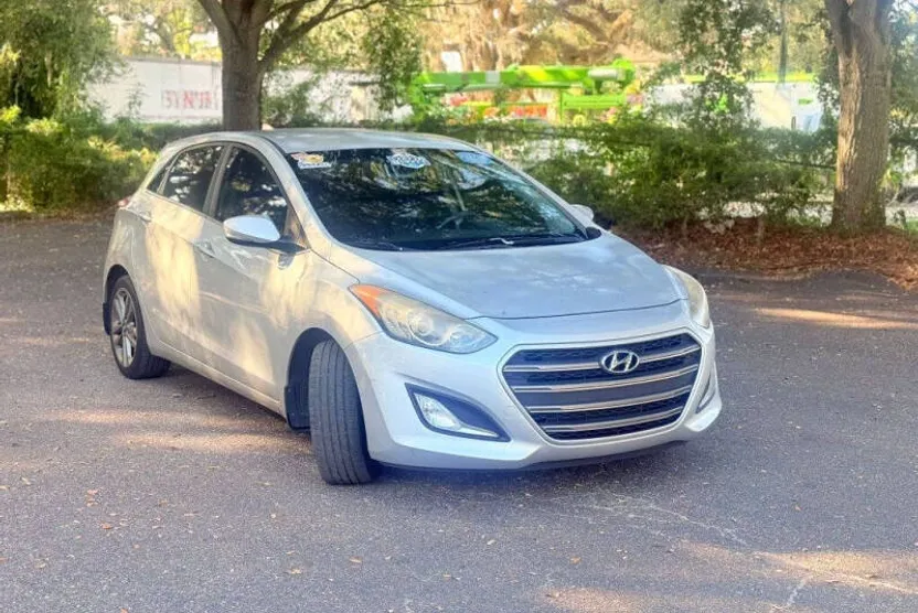 2016 Hyundai Elantra GT photo 1