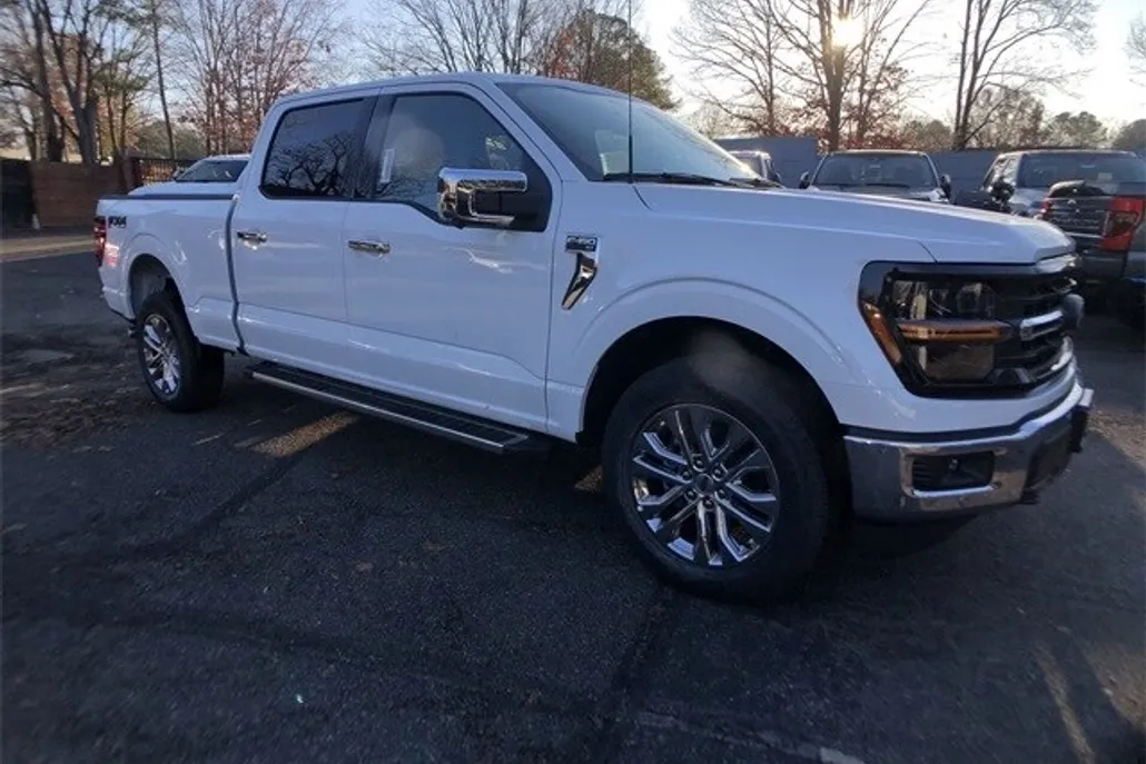 2024 Ford F-150 XLT photo 1