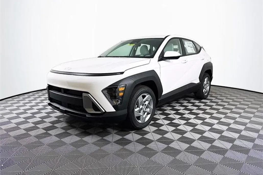 2026 Hyundai Kona SE photo 1