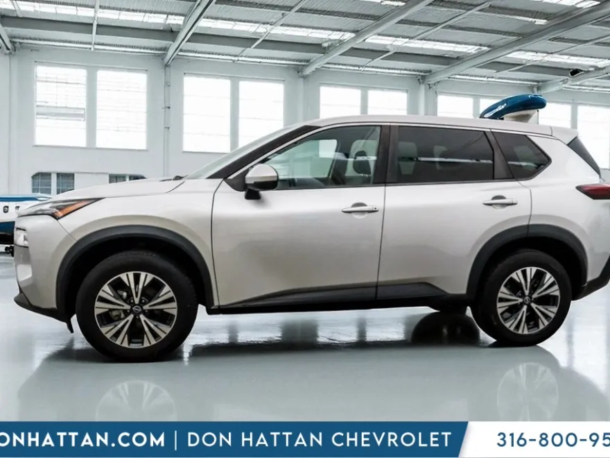 2022 Nissan Rogue SV photo 1