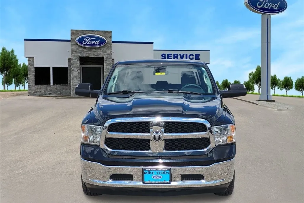 2023 Ram 1500 Classic SLT photo 1