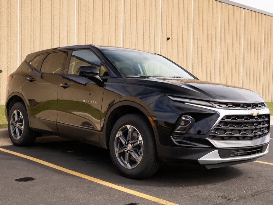 2025 Chevrolet Blazer 2LT photo 1