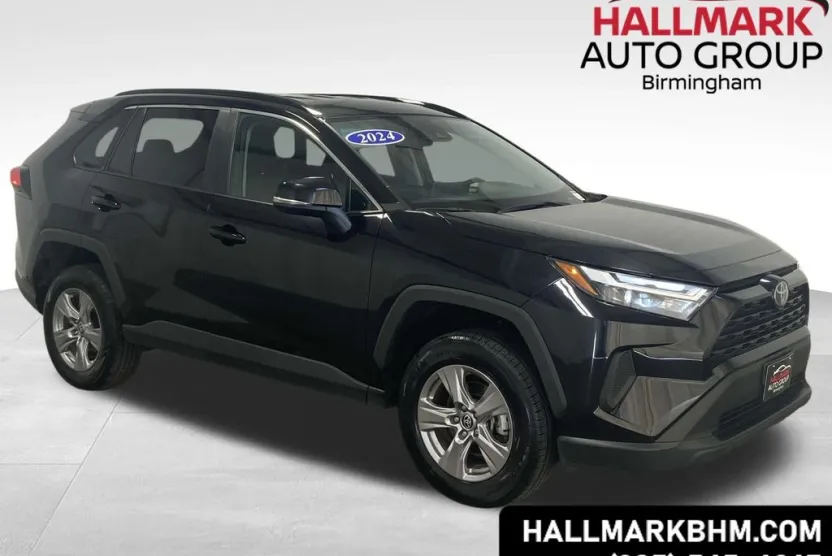2024 Toyota RAV4 XLE photo 1