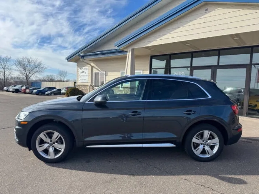 2018 Audi Q5 2.0T Premium Plus photo 1