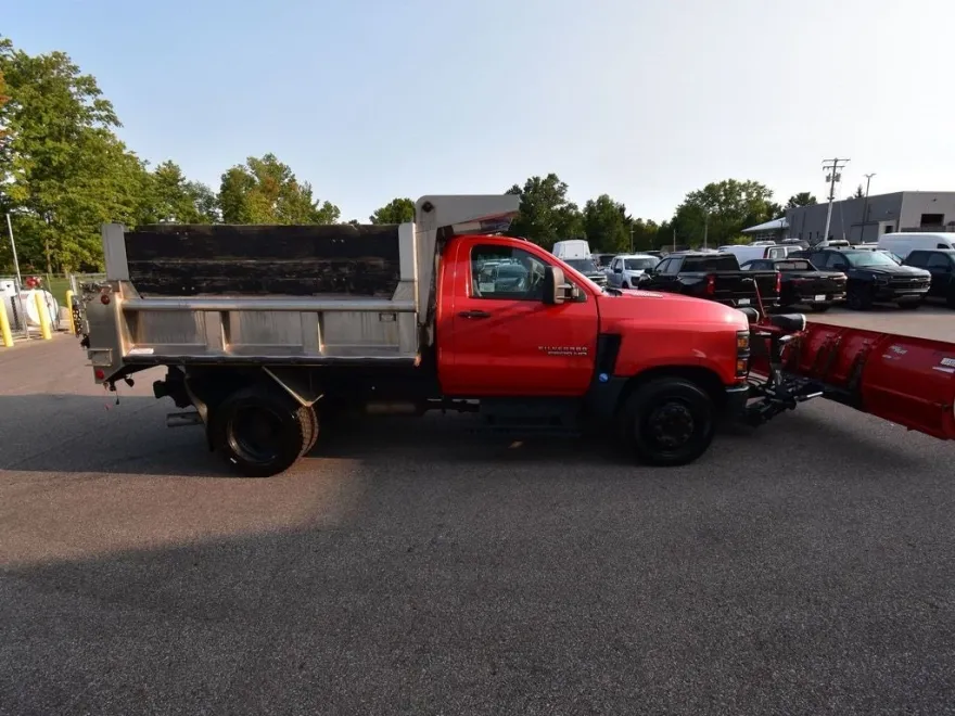 2019 Chevrolet Silverado 4500HD Work Truck photo 1
