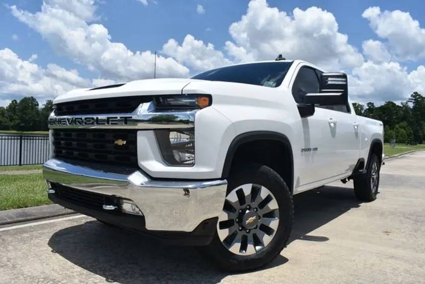 2023 Chevrolet Silverado 2500HD LT photo 1
