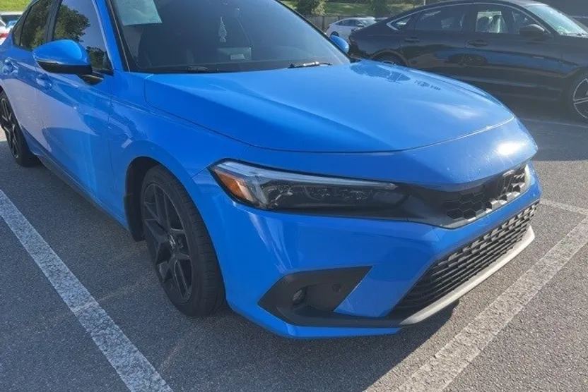 2024 Honda Civic Sport Touring photo 1