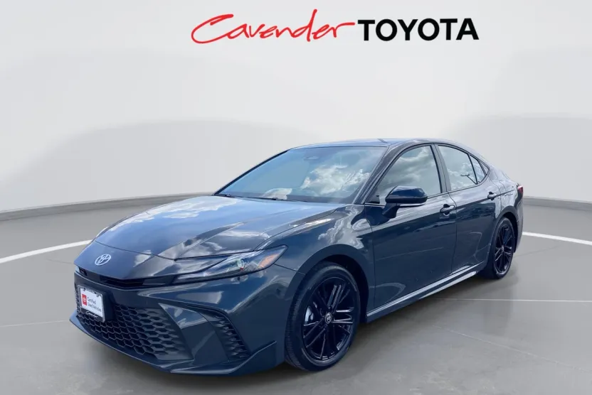 2026 Toyota Camry SE photo 1