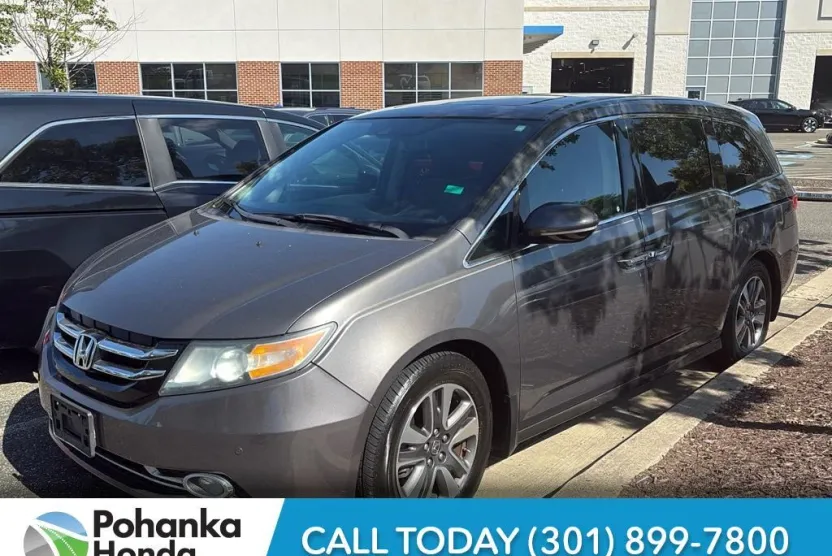 2015 Honda Odyssey Touring Elite photo 1