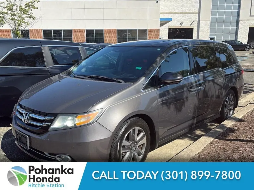 2015 Honda Odyssey Touring Elite photo 1