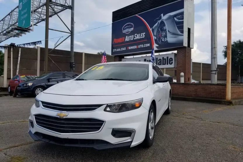 2018 Chevrolet Malibu LS photo 1
