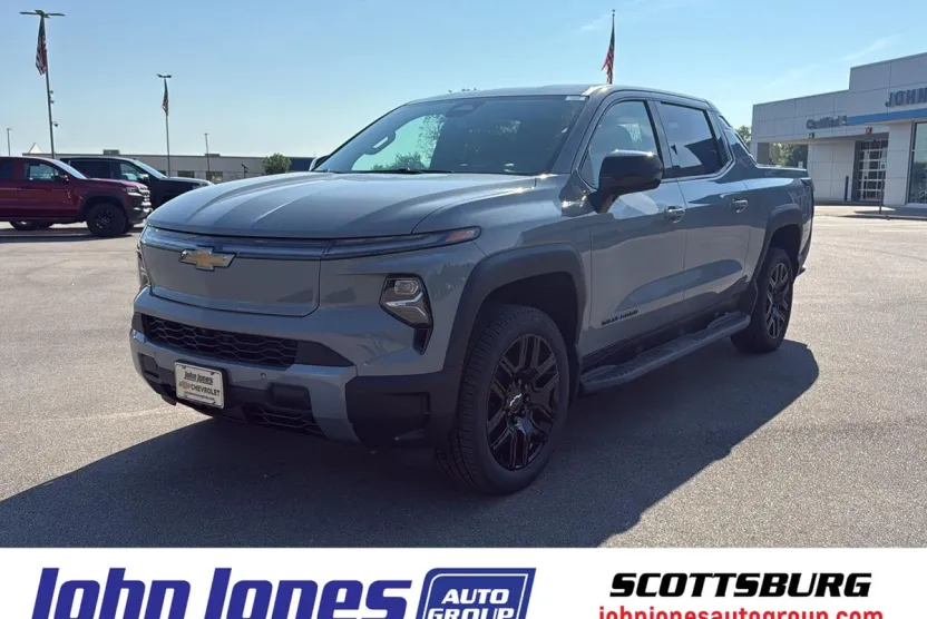 2026 Chevrolet Silverado EV LT photo 1