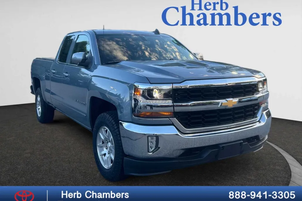 2016 Chevrolet Silverado 1500 LT photo 1