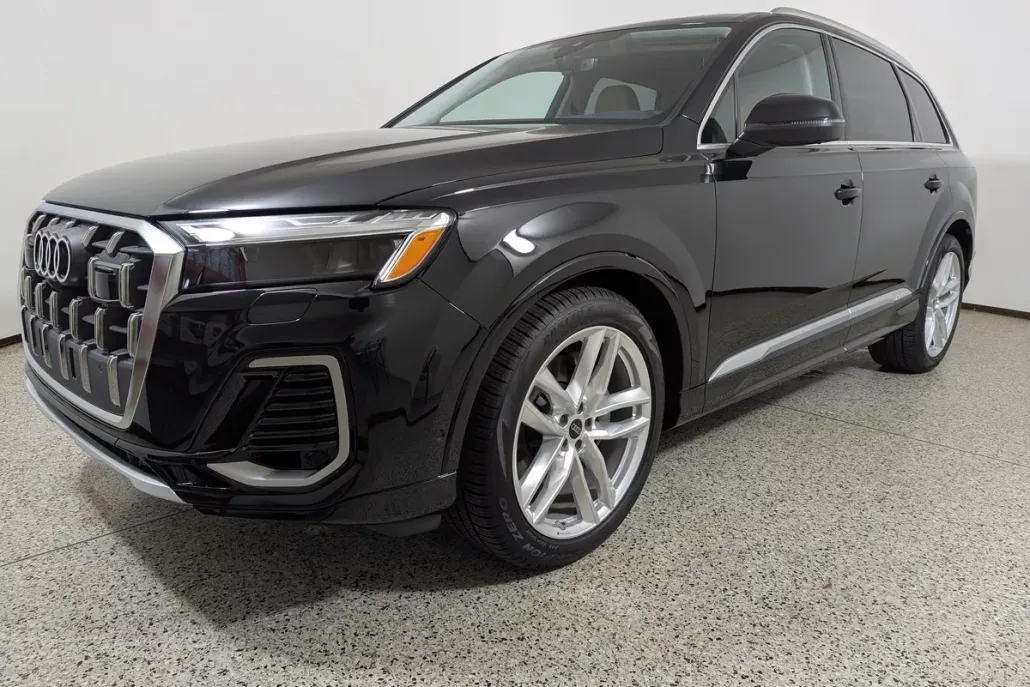 2025 Audi Q7 Premium Plus photo 1