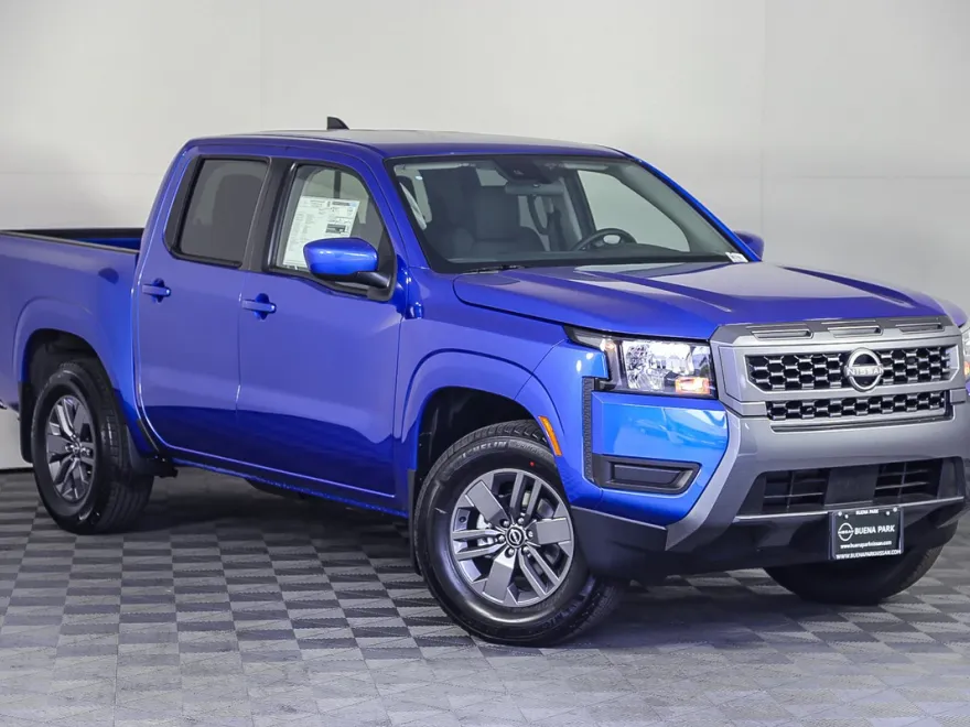 2025 Nissan Frontier Crew Cab SV photo 1