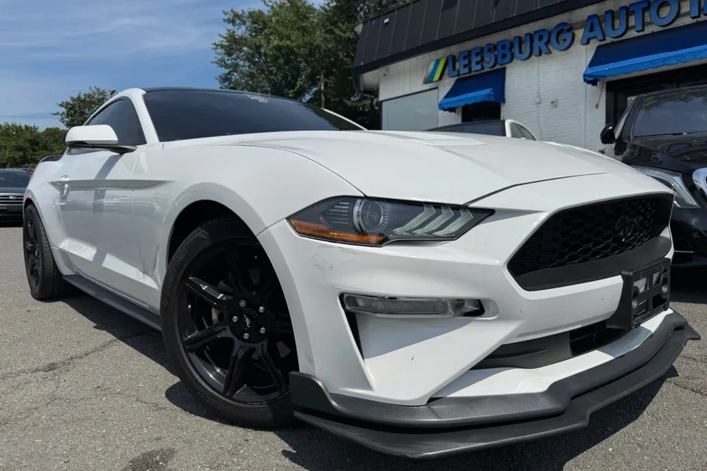 2020 Ford Mustang EcoBoost Premium photo 1