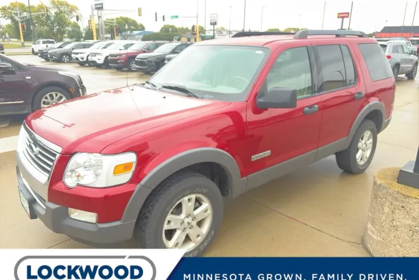 2006 Ford Explorer XLT photo 1