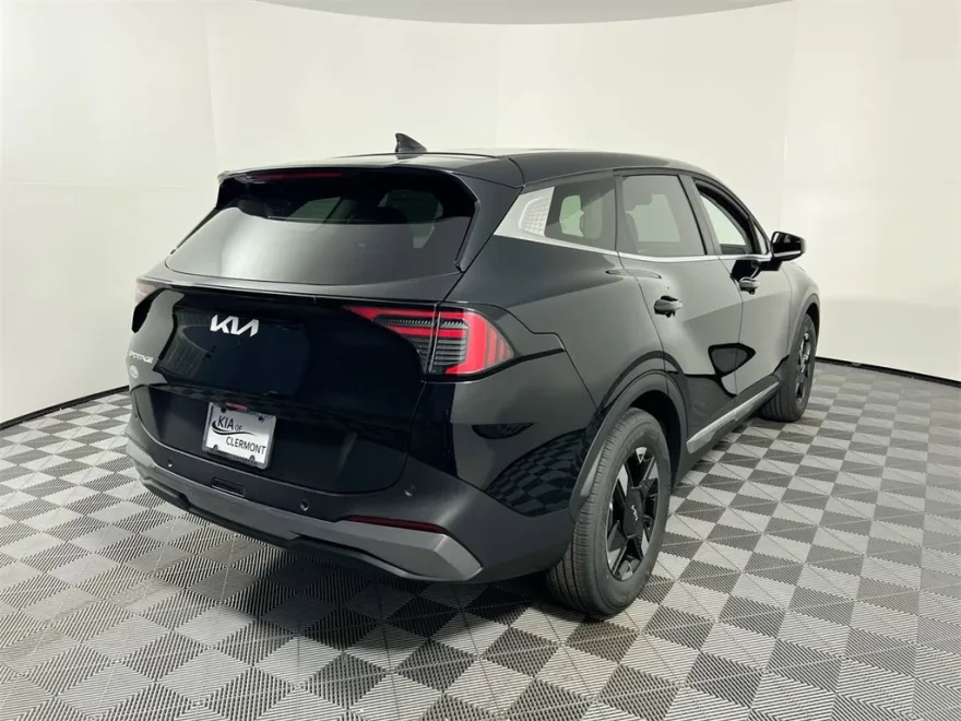 2026 Kia Sportage LX photo 1
