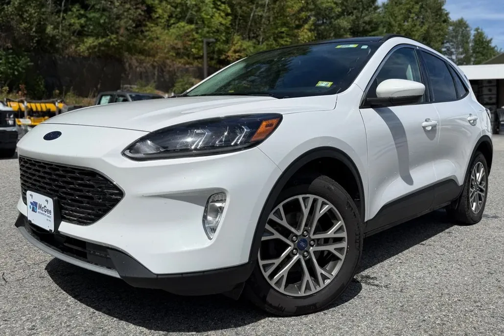 2022 Ford Escape SEL photo 1
