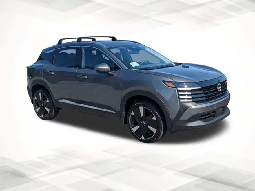 2025 Nissan Kicks SR photo 1
