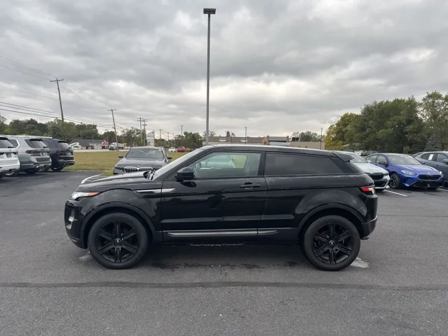 2015 Land Rover Range Rover Evoque Pure Plus photo 1