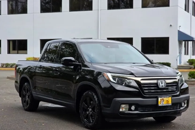2017 Honda Ridgeline Black Edition photo 1