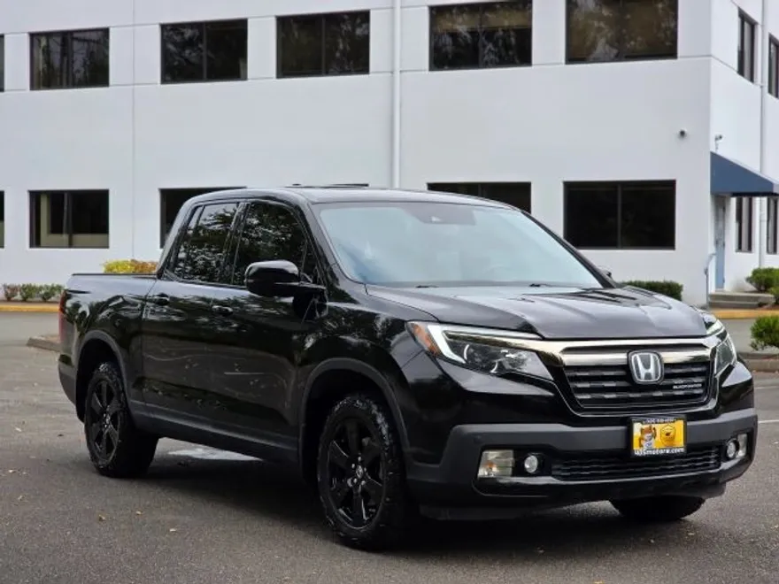 2017 Honda Ridgeline Black Edition photo 1