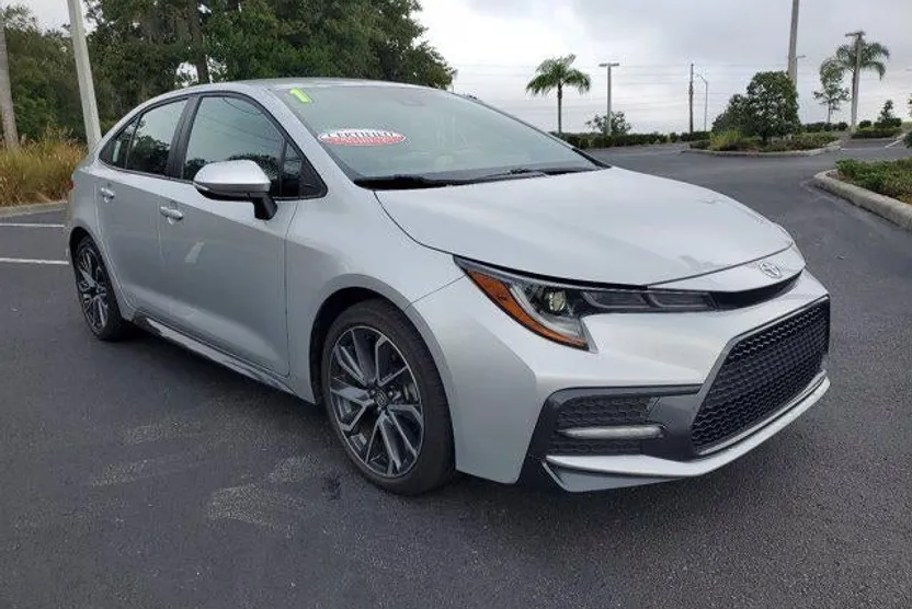 2021 Toyota Corolla SE photo 1