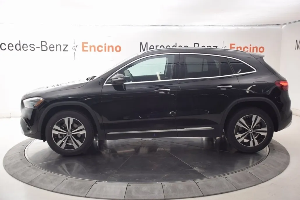 2026 Mercedes Benz GLA 250 photo 1