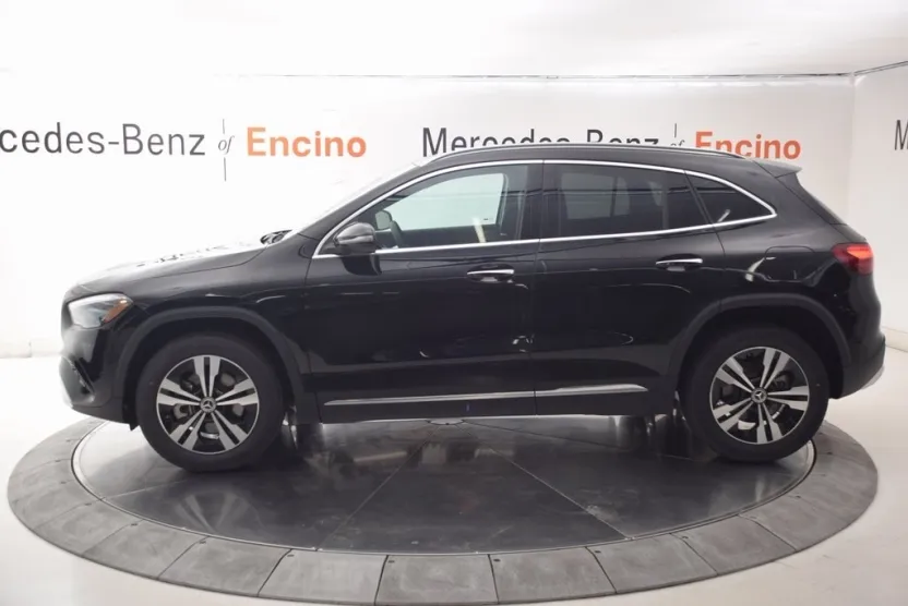 2026 Mercedes Benz GLA 250 photo 1